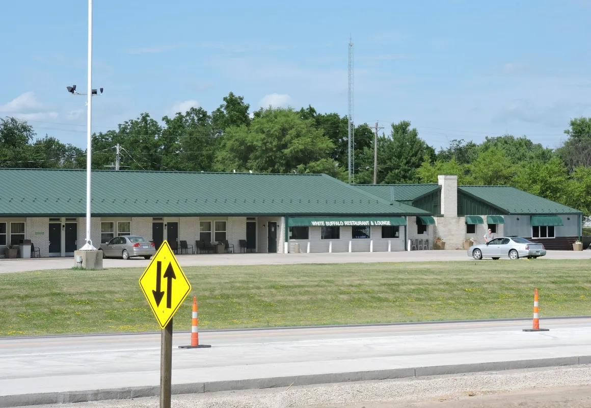 Indian Hills Inn & RV Park hotel hero