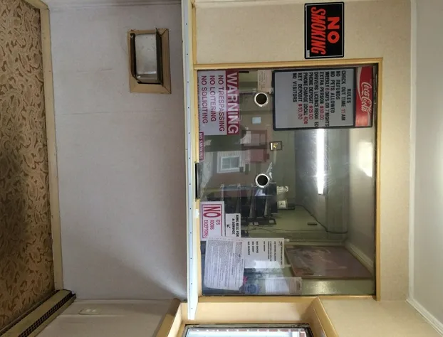 Budget Inn hotel detail image 4