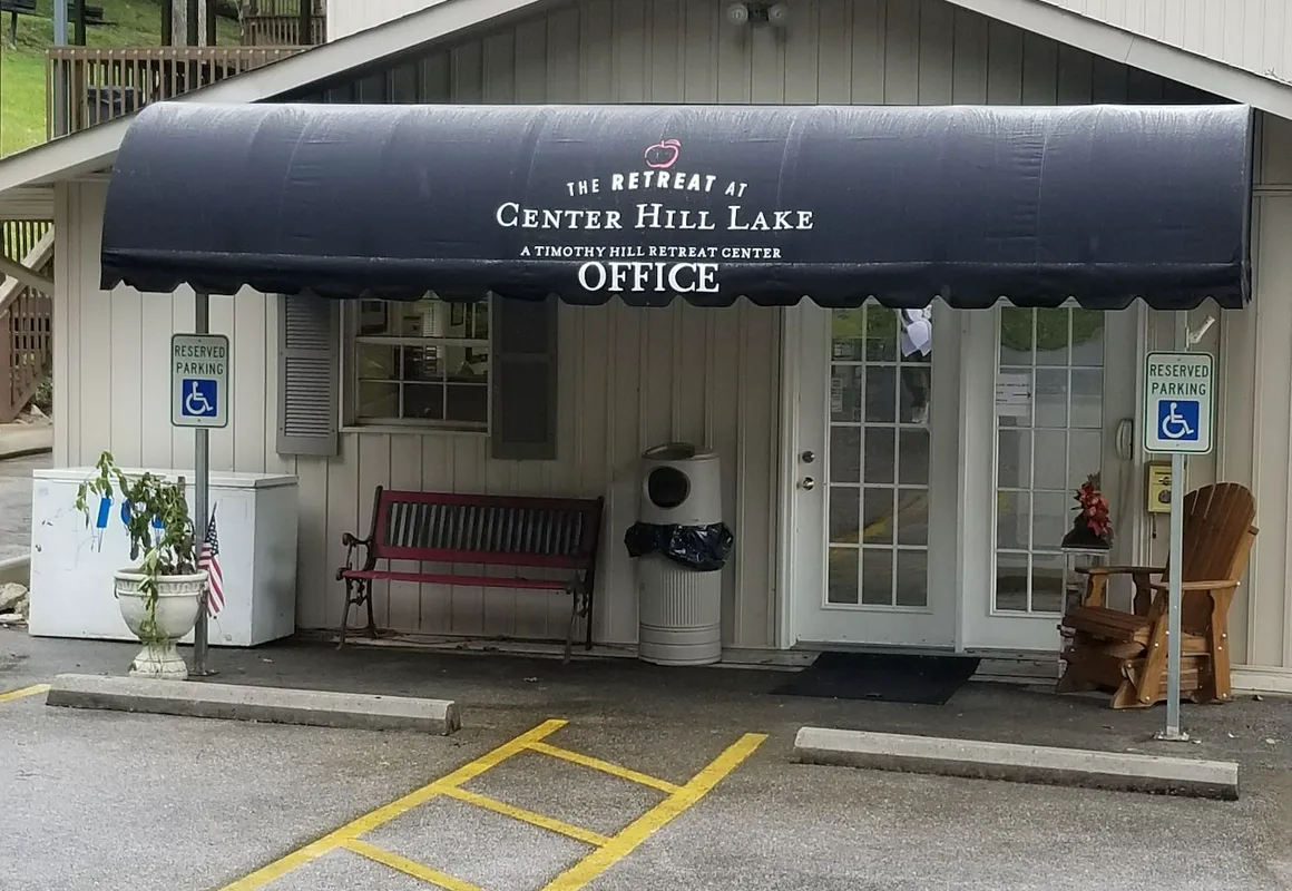 The Retreat at Center Hill Lake hotel hero