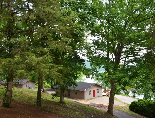 The Retreat at Center Hill Lake hotel detail image 3