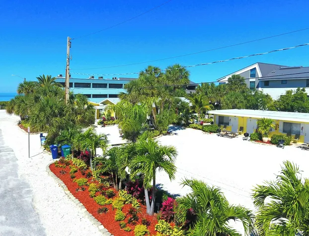 Tropical Breeze Beach Club hotel detail image 2