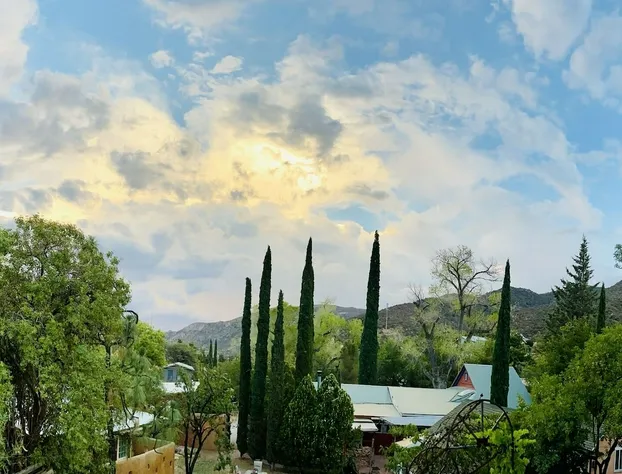 Gardens at Mile High Ranch hotel detail image 4