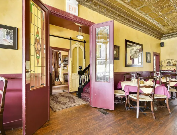 Oxford Inn hotel detail image 2