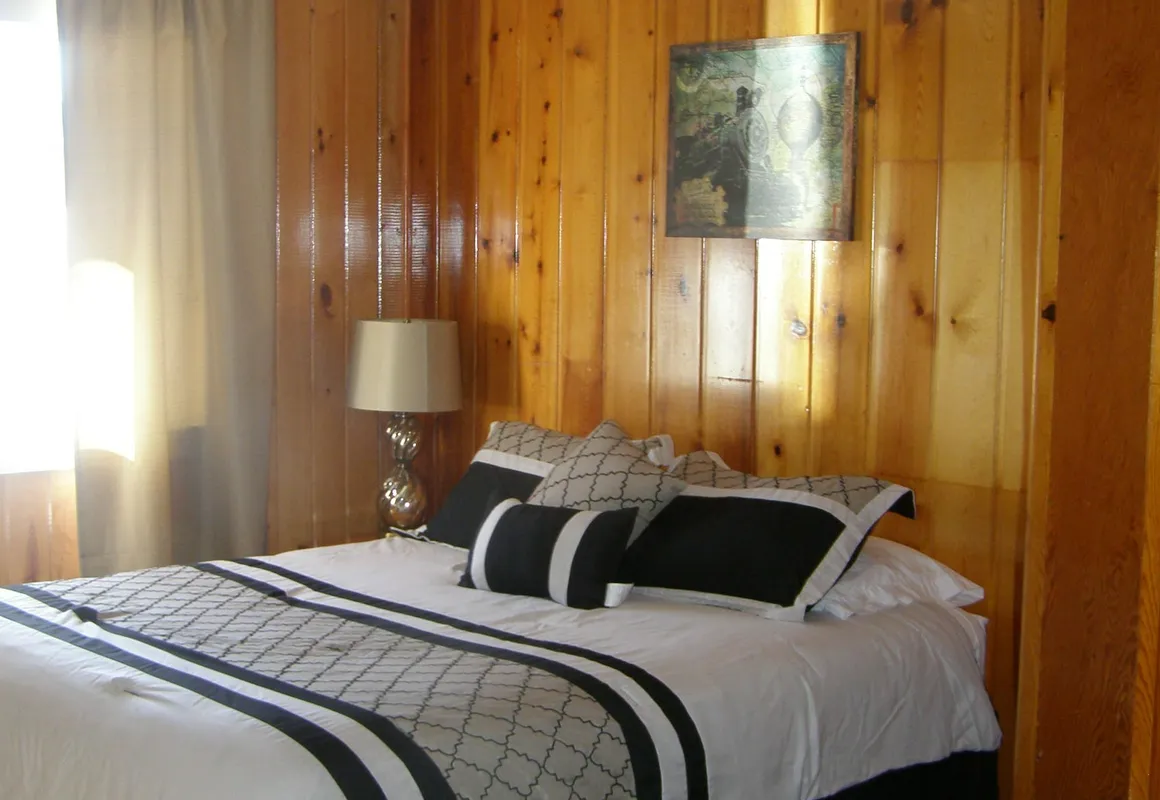 Mystic Valley Inn hotel hero