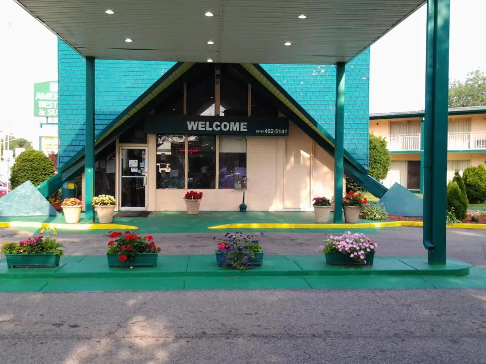 Budgetel Inn & Suites Hotel hotel hero