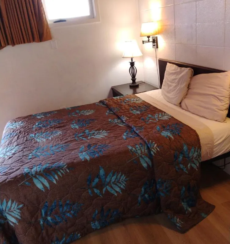 Lazy U Motel hotel hero