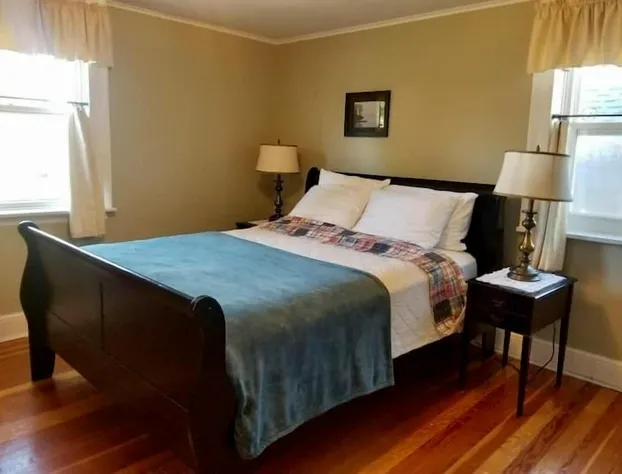 Sunny Home B&B hotel detail image 4