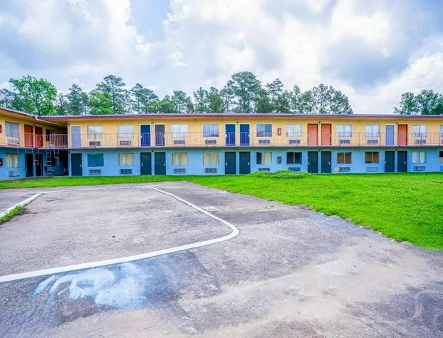 Economy Inn By OYO Livingston TX Hwy 59 hotel detail image 1