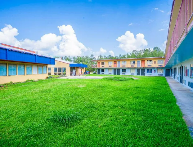 Economy Inn Livingston By OYO TX US 59 hotel detail image 2