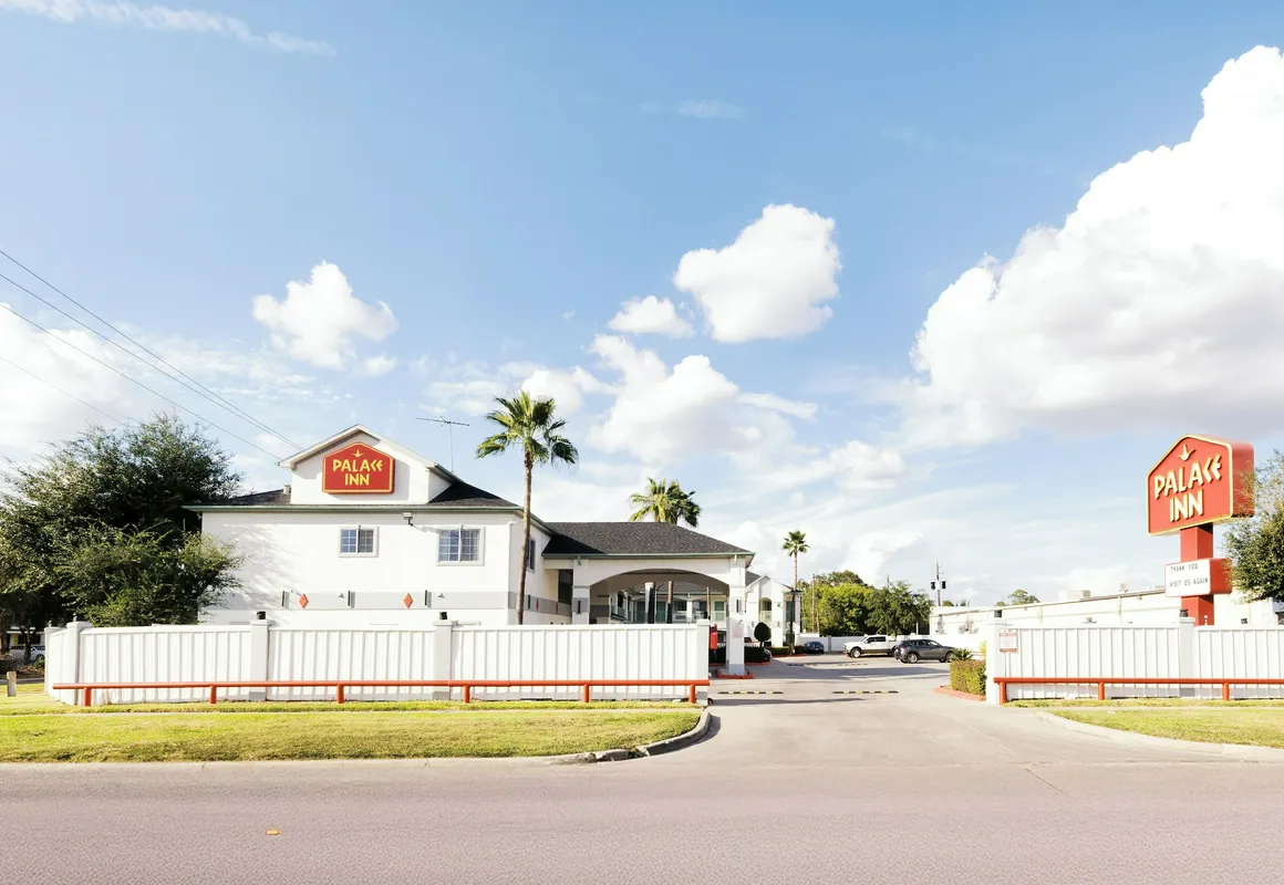 Palace Inn I10East & John Ralston hotel hero