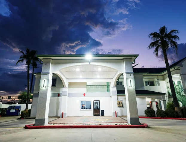 Palace Inn I10East & John Ralston hotel detail image 4