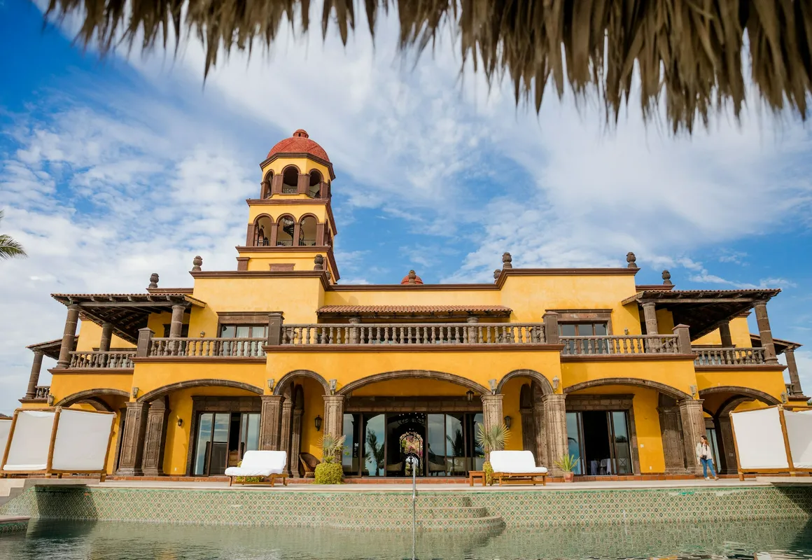 Hacienda Cerritos hotel hero