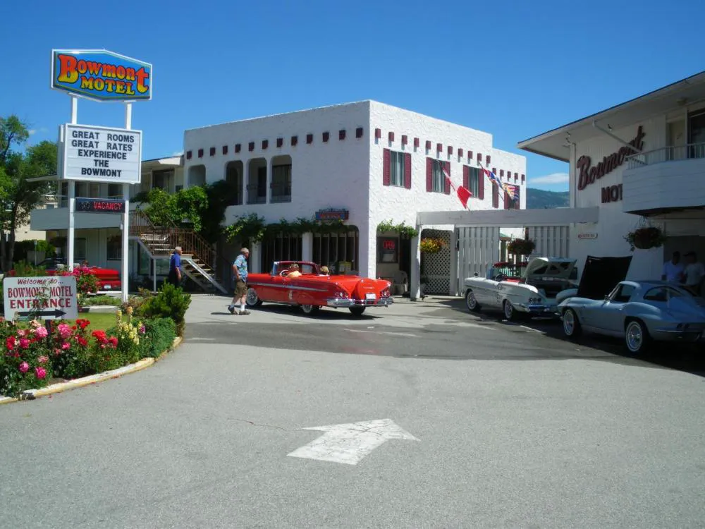 Bowmont Motel hotel hero