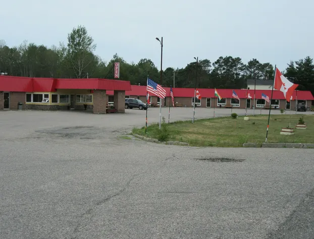 The Village Inn Motel hotel detail image 3