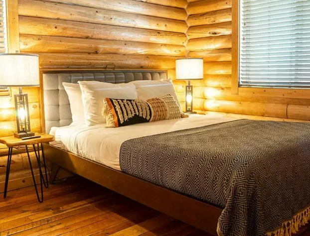 High Creek Lodge & Cabins hotel detail image 1