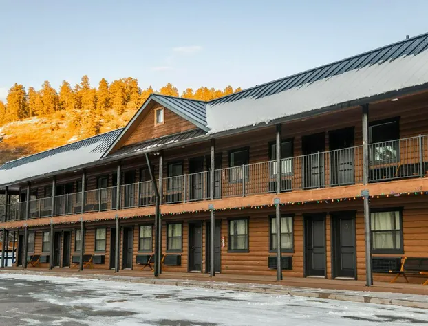 High Creek Lodge & Cabins hotel detail image 1