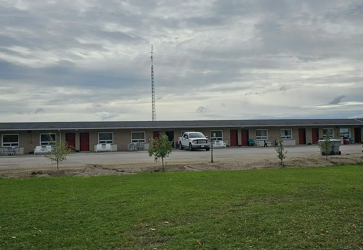 Wingham Motel hotel hero