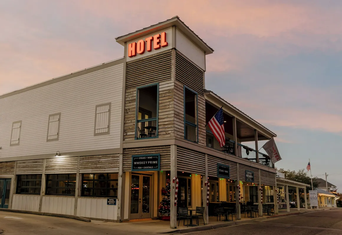 Hotel Whiskey in Pass Christian hotel hero