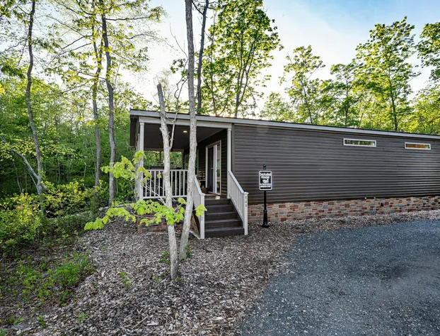 Swan Lake Resort Rentals hotel detail image 1