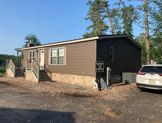 Swan Lake Resort Rentals hotel detail image 4