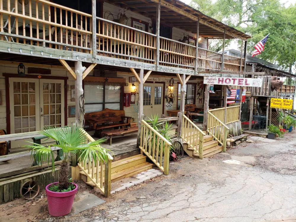 The Buffalo Girls Hotel hotel hero