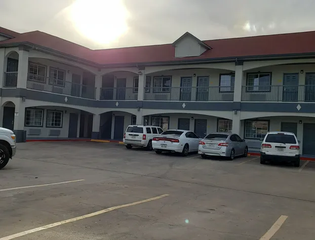 Palace Inn Hwy 6 North & Clay Rd hotel detail image 3