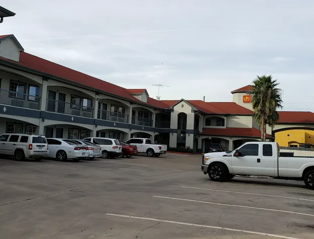 Palace Inn Hwy 6 North & Clay Rd hotel detail image 4