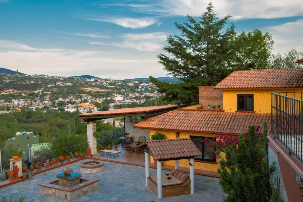 El Cantar del Viento hotel hero