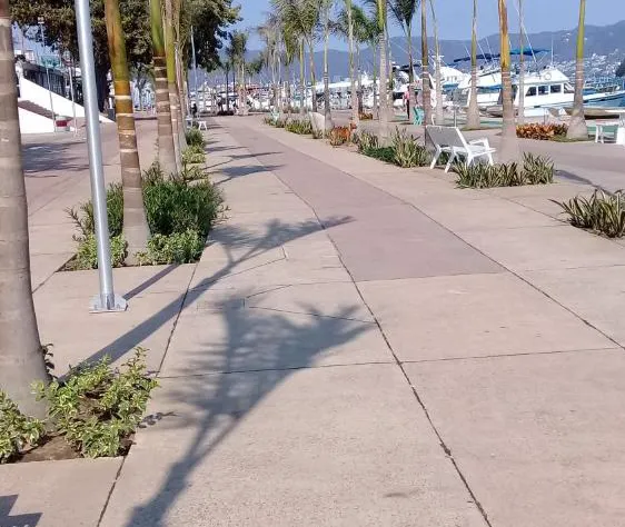 Hotel de los reyes hotel detail image 1