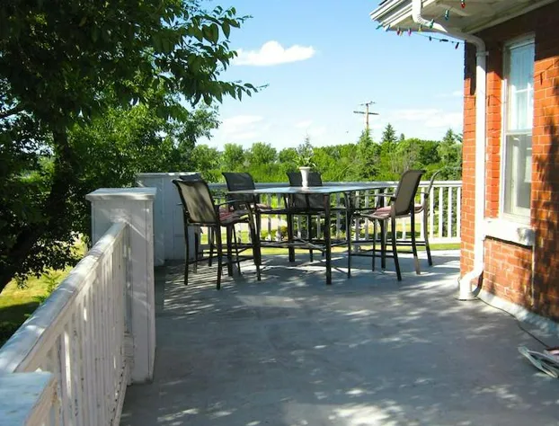 Wakamow Heights Bed & Breakfast hotel detail image 1