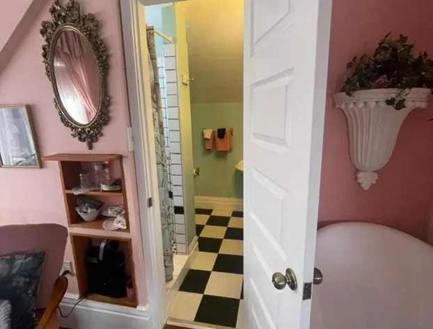 Wakamow Heights Bed & Breakfast hotel detail image 4