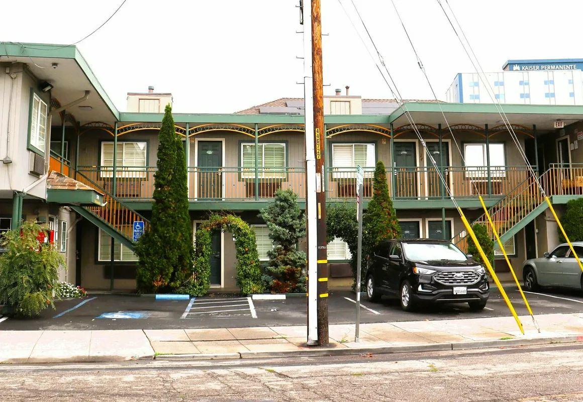 Value Inn hotel hero