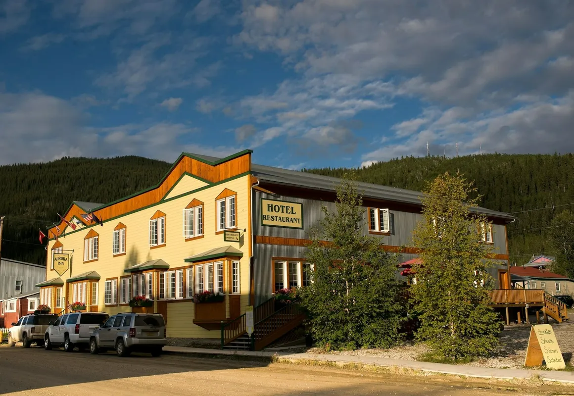 Aurora Inn hotel hero