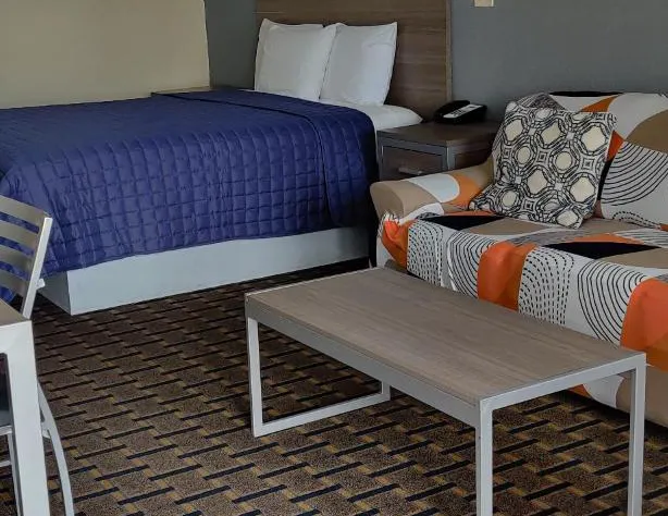 AmeriStay Inn &Suites hotel detail image 1