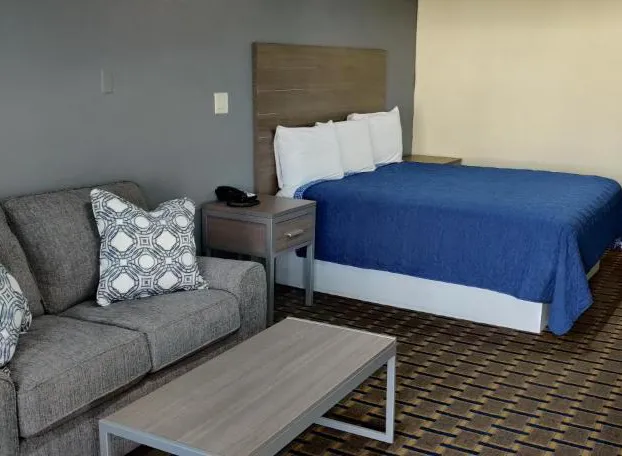 AmeriStay Inn &Suites hotel detail image 1