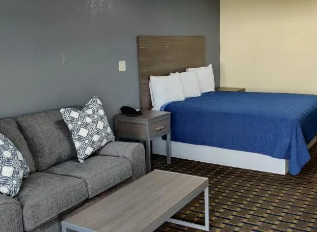AmeriStay Inn &Suites hotel detail image 2