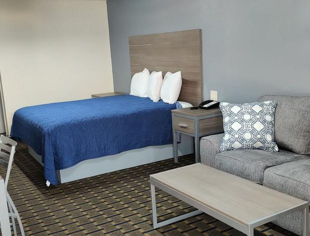 AmeriStay Inn &Suites hotel detail image 3