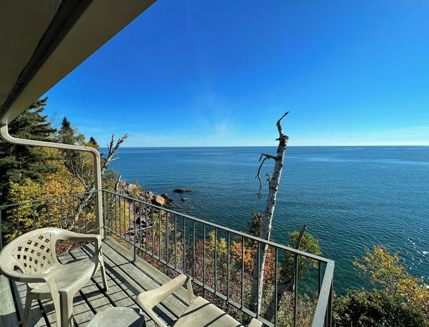 The Cliff Dweller on Lake Superior hotel detail image 4