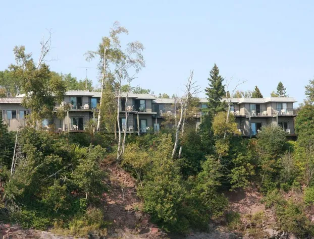 The Cliff Dweller on Lake Superior hotel detail image 1
