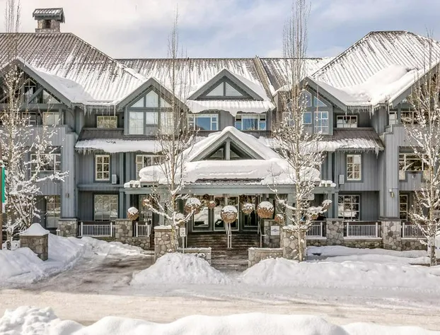 Glacier Lodge hotel detail image 2