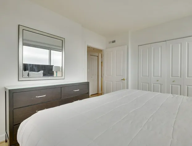 Lancaster Square by Bridgestreet hotel detail image 2