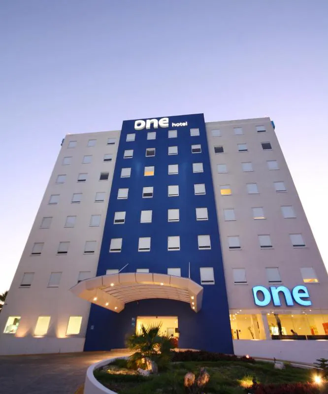 One Ciudad del Carmen Concordia hotel hero