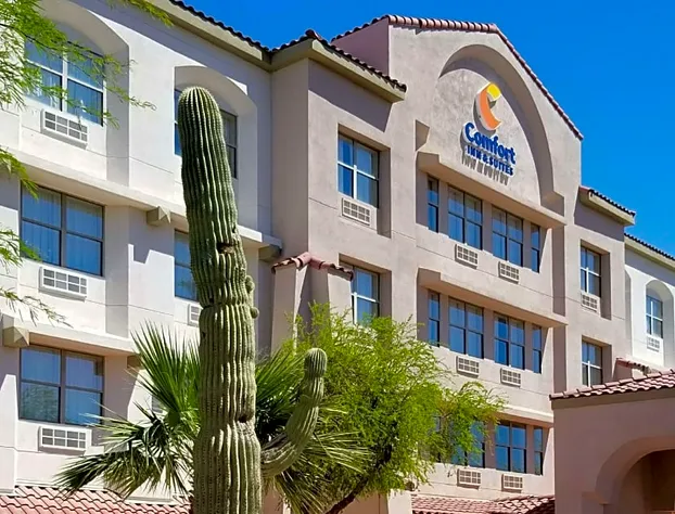 Comfort Inn & Suites Tempe Phoenix Sky Harbor Airport hotel detail image 2