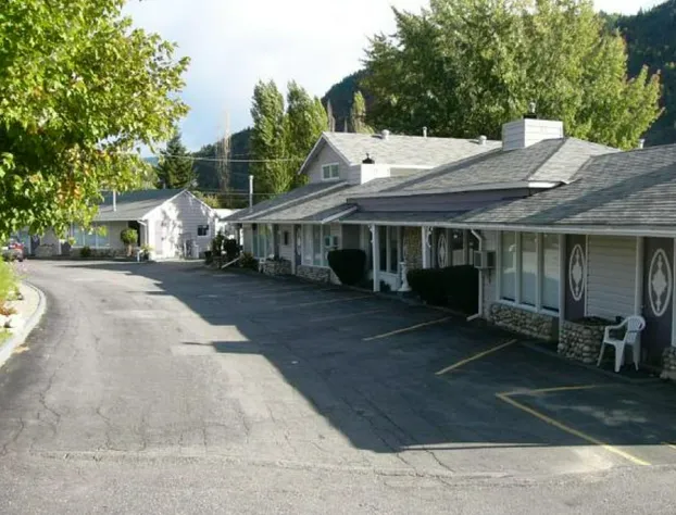 Trail Motel & RV Park hotel detail image 1