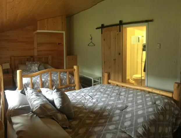 Cougar Mountain Lodge hotel detail image 4