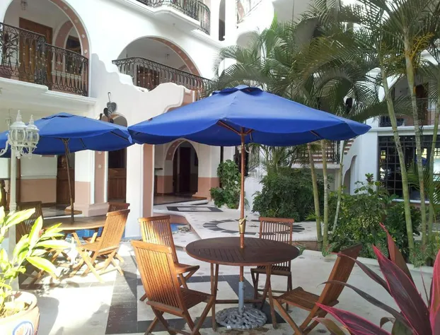 Canadian Resorts Huatulco hotel detail image 4