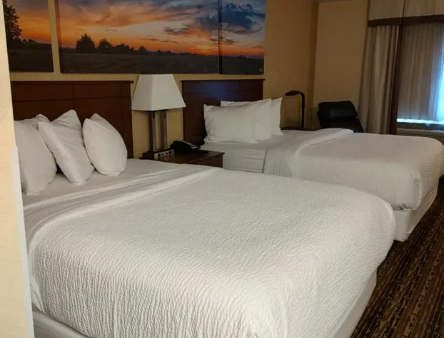 Days Inn & Suites by Wyndham Fargo 19th Ave/Airport Dome hotel detail image 4