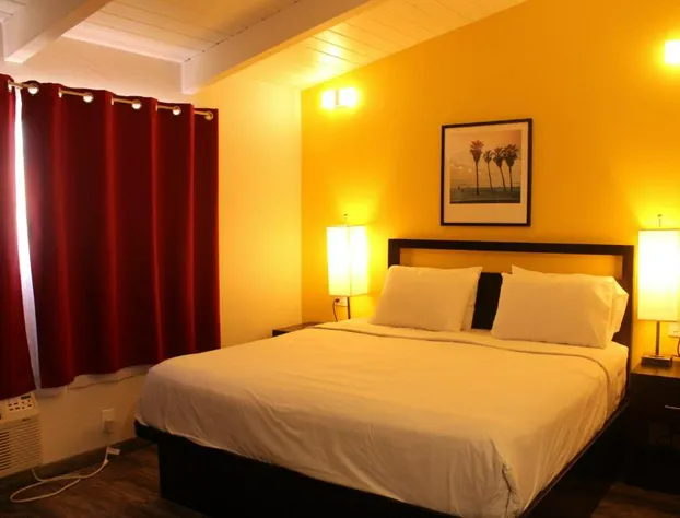 Sunset Inn hotel detail image 1