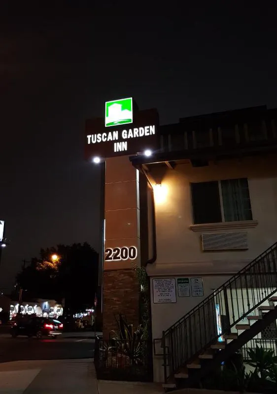 Tuscan Garden Inn hotel hero