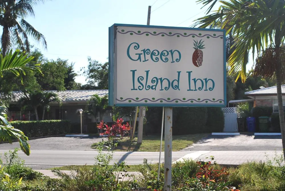 Green Island Inn hotel hero